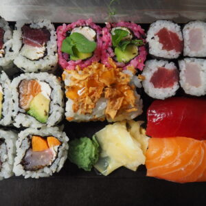 Mix de sushis par Math et Jo Traiteur à Teyran